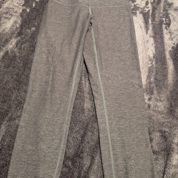 Lululemon Athletica Gray Capris Leggings - Picture 1 of 4